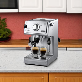 De'Longhi 15 Bar Pump Espresso- und Cappuccinomaschine mit hochwertigem, verstellbarem Milchaufschäumer, Edelstahl, ECP3630