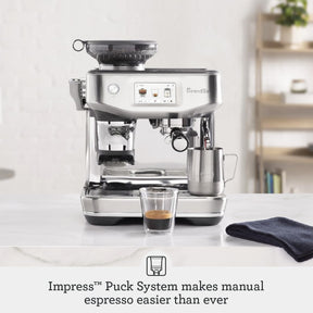 Breville the Barista Touch Impress Espressomaschine mit Mahlwerk und Milchaufschäumer, Espressomaschine mit unterstütztem Tamping, Cappuccino- und Latte-Maschine für Zuhause, BES881BSS, gebürsteter Edelstahl