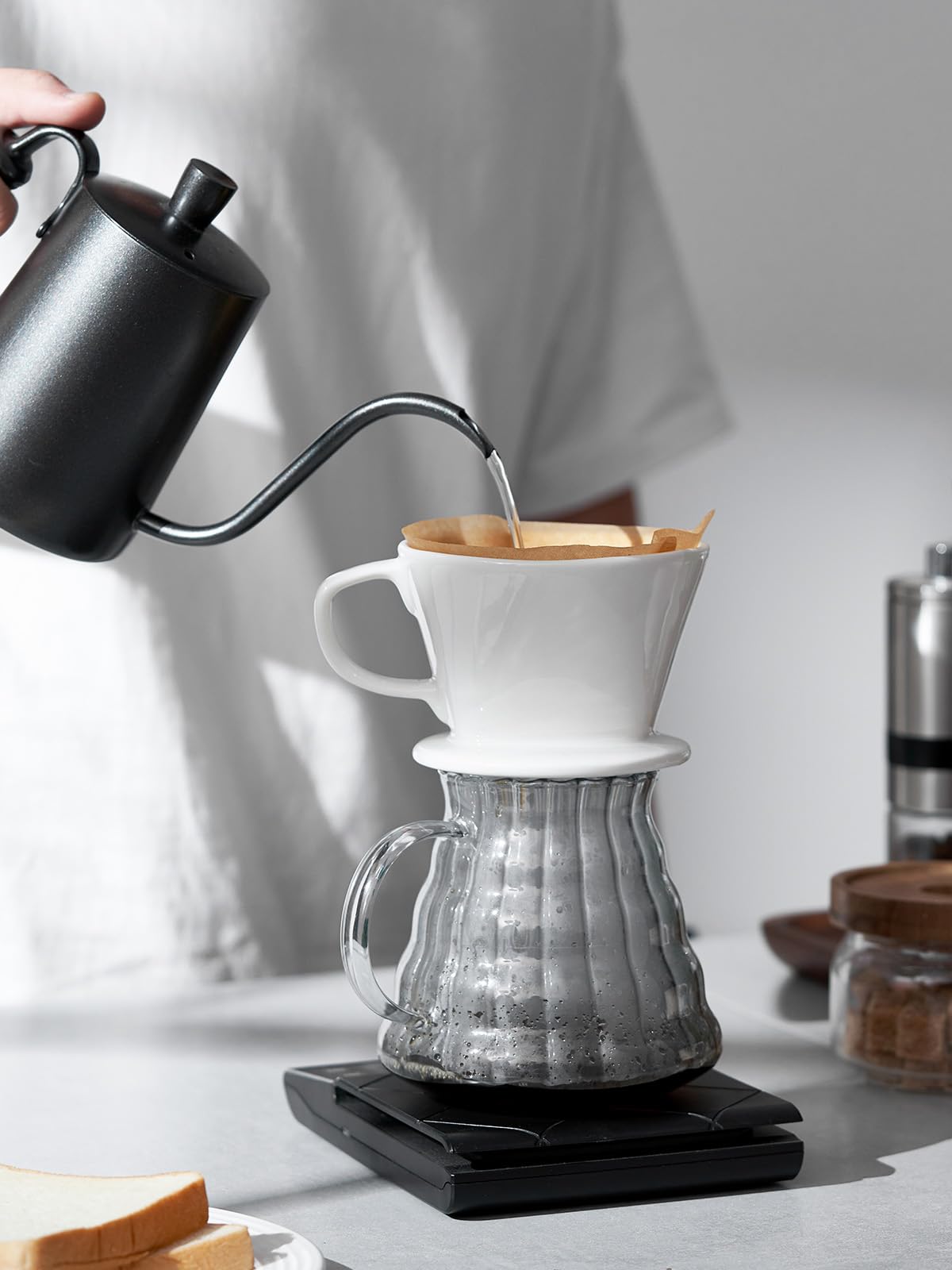 DOWAN Pour-Over-Kaffeemaschine, nicht elektrischer Pour-Over-Kaffeefilter, manuelle Brühmaschine, Einzeltassen aus Porzellan, Zubehör für langsames Brühen als Geschenk, weiß