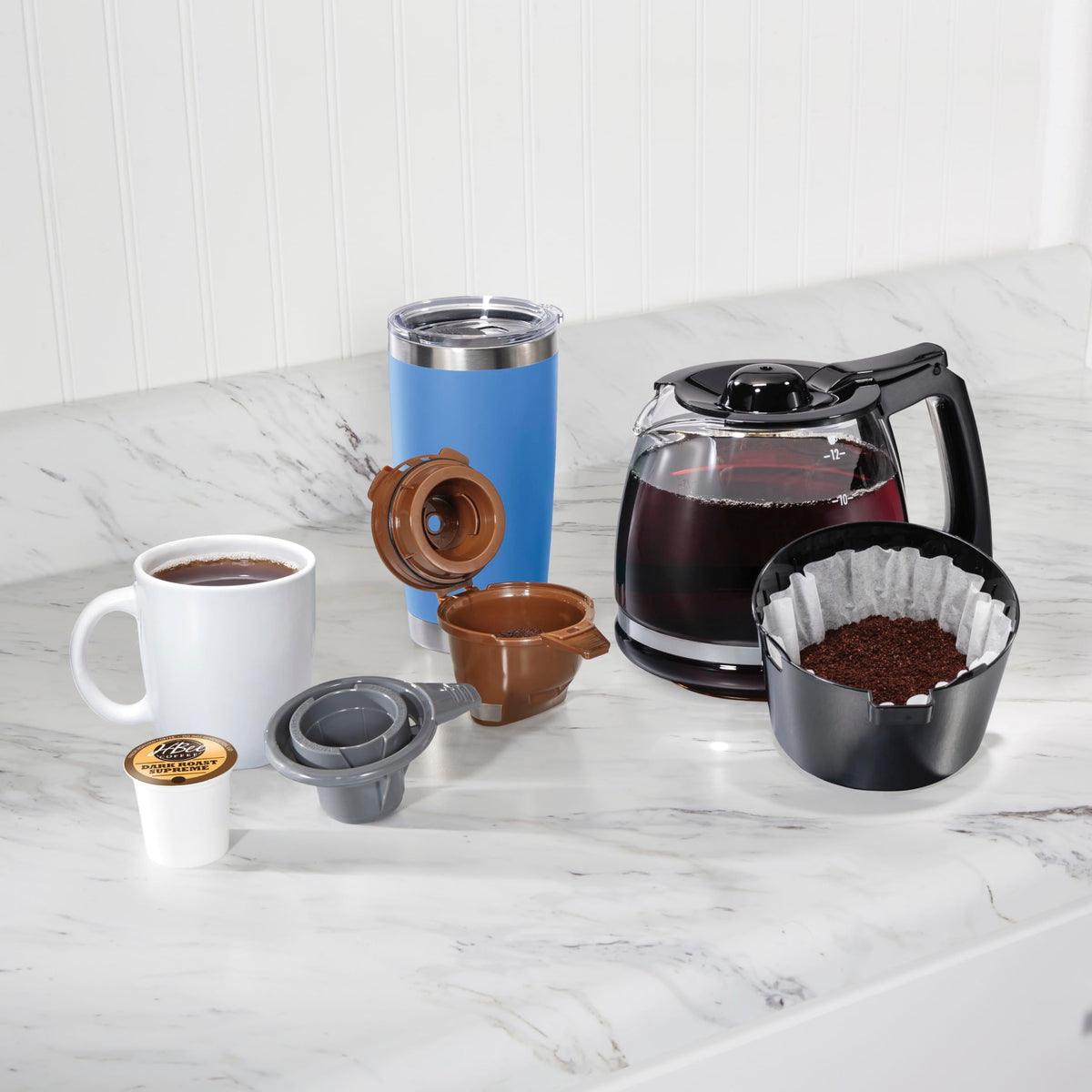 Hamilton Beach FlexBrew Trio 2-Wege-Kaffeemaschine, kompatibel mit K-Cup-Pads oder Kaffeesatz, Combo, Einzelportion und volle 12-c-Kanne, Schwarz – schnelles Brühen (49902)