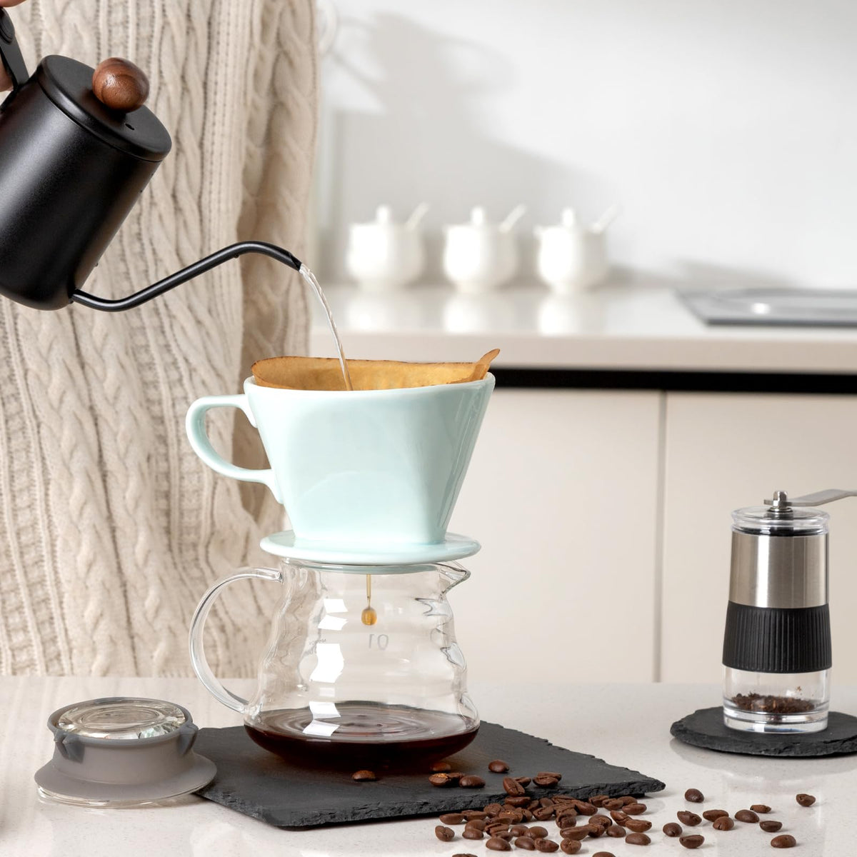 LHUKSGF Pour Over Ceramic – Kaffeetropfer aus Keramik, Kaffeemaschine mit 3 Löchern, flachem Boden, langsamem Filterkegel aus Porzellan für unterwegs, Camping, Büro, Zuhause, Kaffeemaschine zum Aufbrühen …