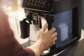 Philips 3200 Series Espressovollautomat mit LatteGo, Schwarz (erneuert)