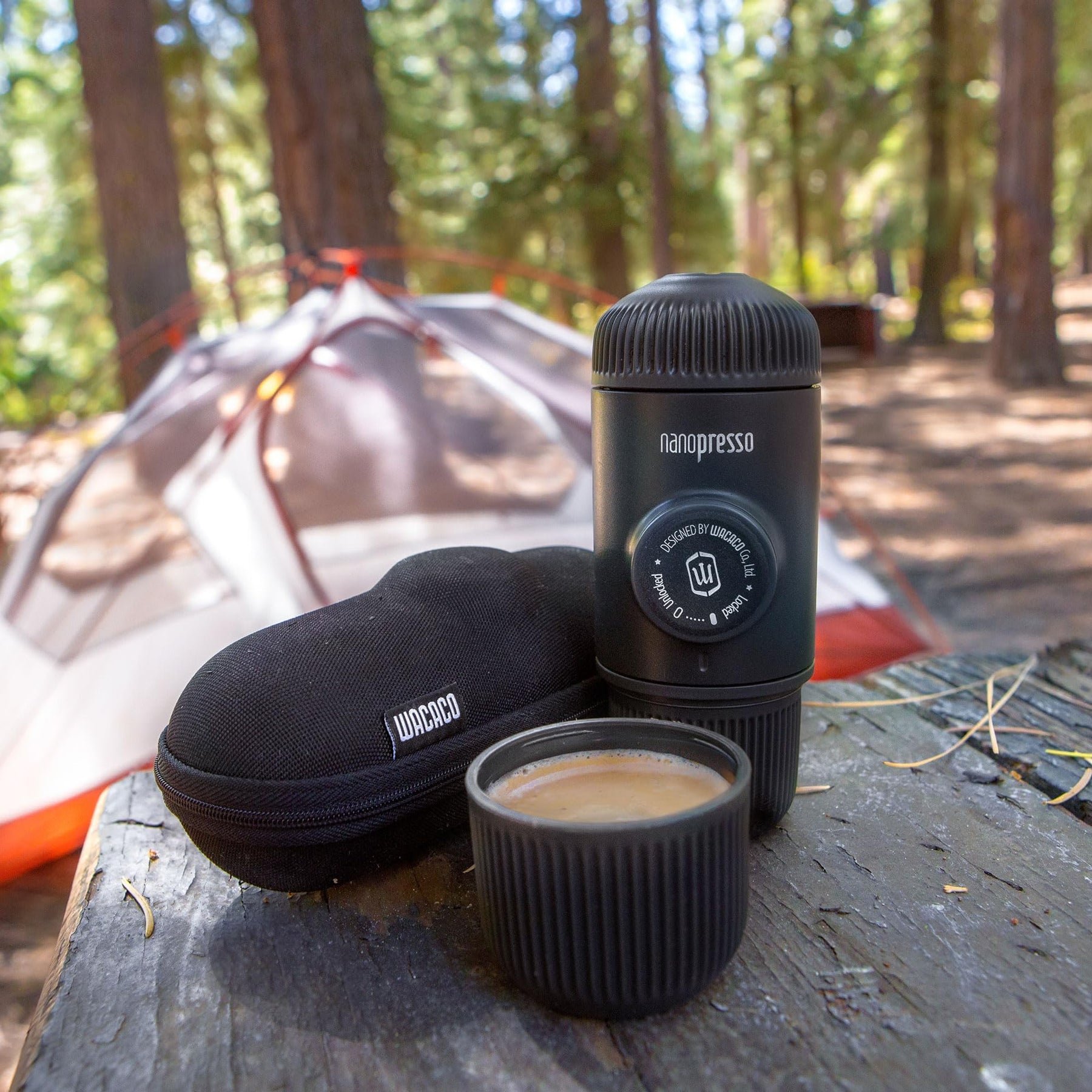 WACACO Nanopresso Tragbare Espressomaschine mit Schutzhülle, Mini-Reisekaffeemaschine, perfekt für Camping, Reisen und Büro (Schwarz)