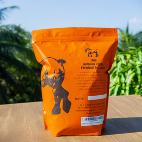 Blue Horse Hawaiian Coffee Beans - (20% Hawaii Roast Blend) Arabica Whole Bean Coffee Medium Roast 2.2 Lb (35oz), Farm-fresh: Blue Horse 'Gentle Giant' Whole Beans from Hawaii